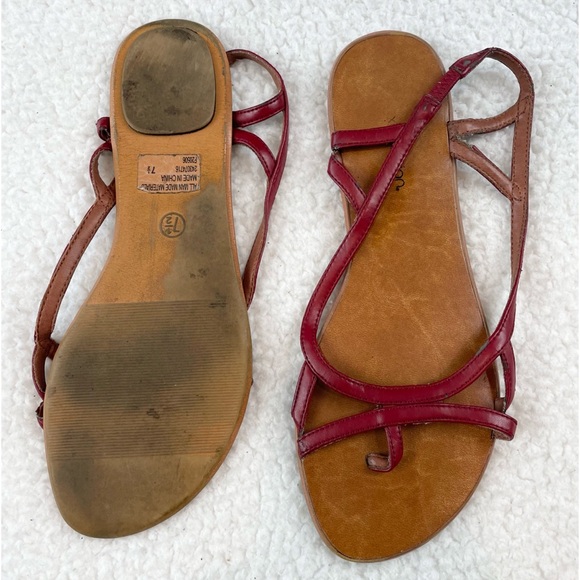XHILARATION • Red/Tan Greek Sandals - Picture 4 of 16